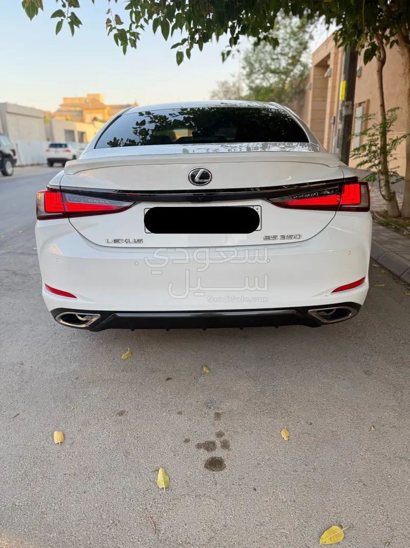 2023 لكزس إي إس 350 اف سبورت