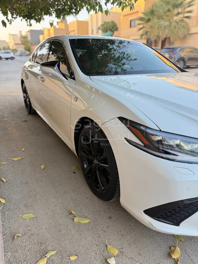 2023 لكزس إي إس 350 اف سبورت