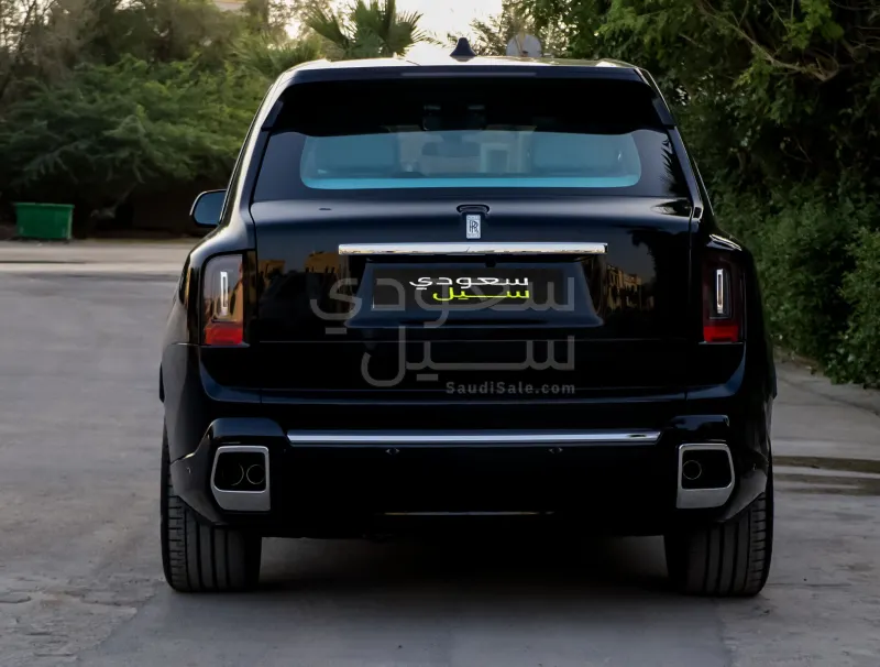 2025 رولز رويس كولينان سلفر بادج