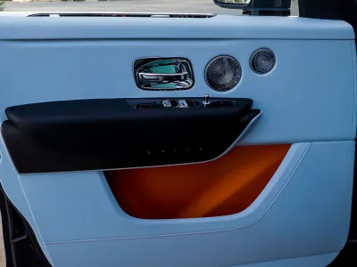 2025 رولز رويس كولينان سلفر بادج