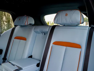 2025 رولز رويس كولينان سلفر بادج