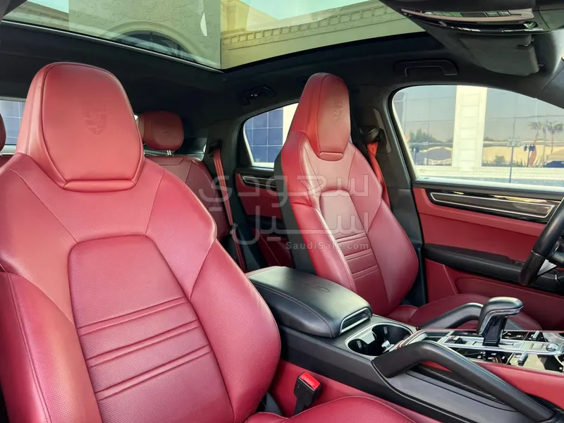 2022 بورش كايين جي تي اس