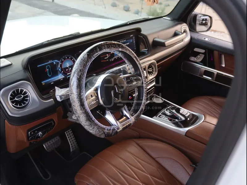 2024 مرسيدس - بنز جي 63 أي إم جي