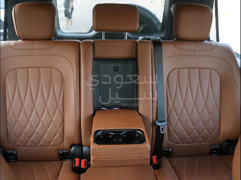 2024 مرسيدس - بنز جي 63 أي إم جي