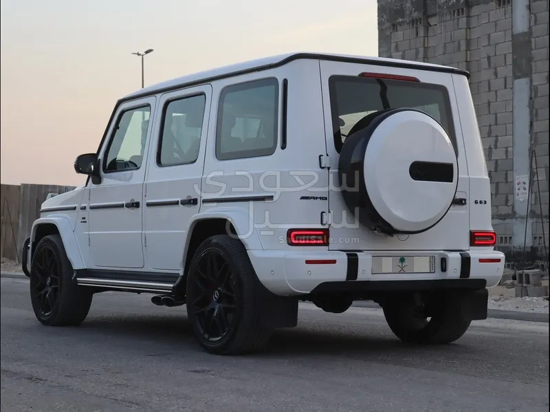 2024 مرسيدس - بنز جي 63 أي إم جي