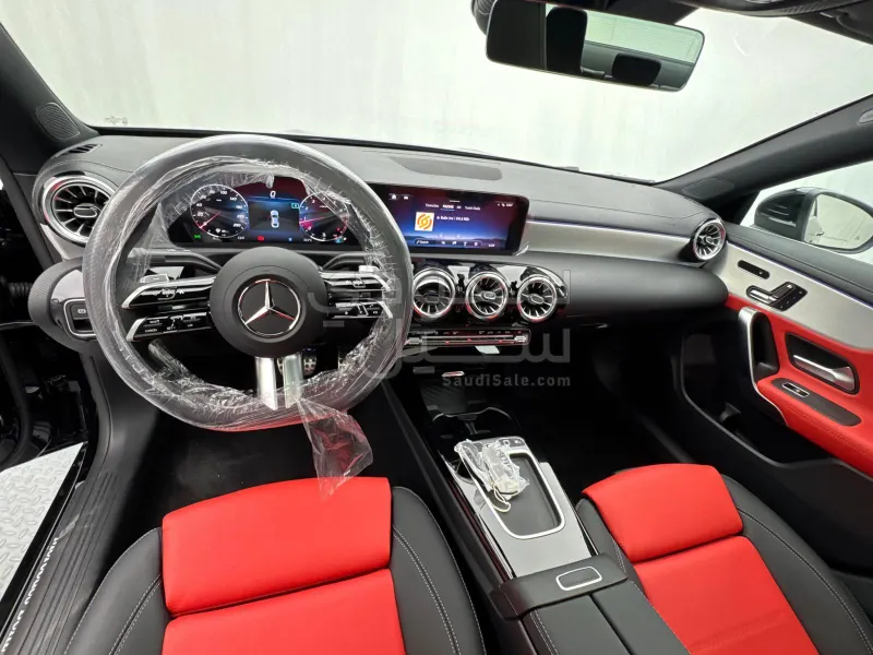 2025 مرسيدس - بنز سي إل أي 200