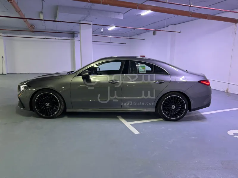 2025 مرسيدس - بنز سي إل أي 200