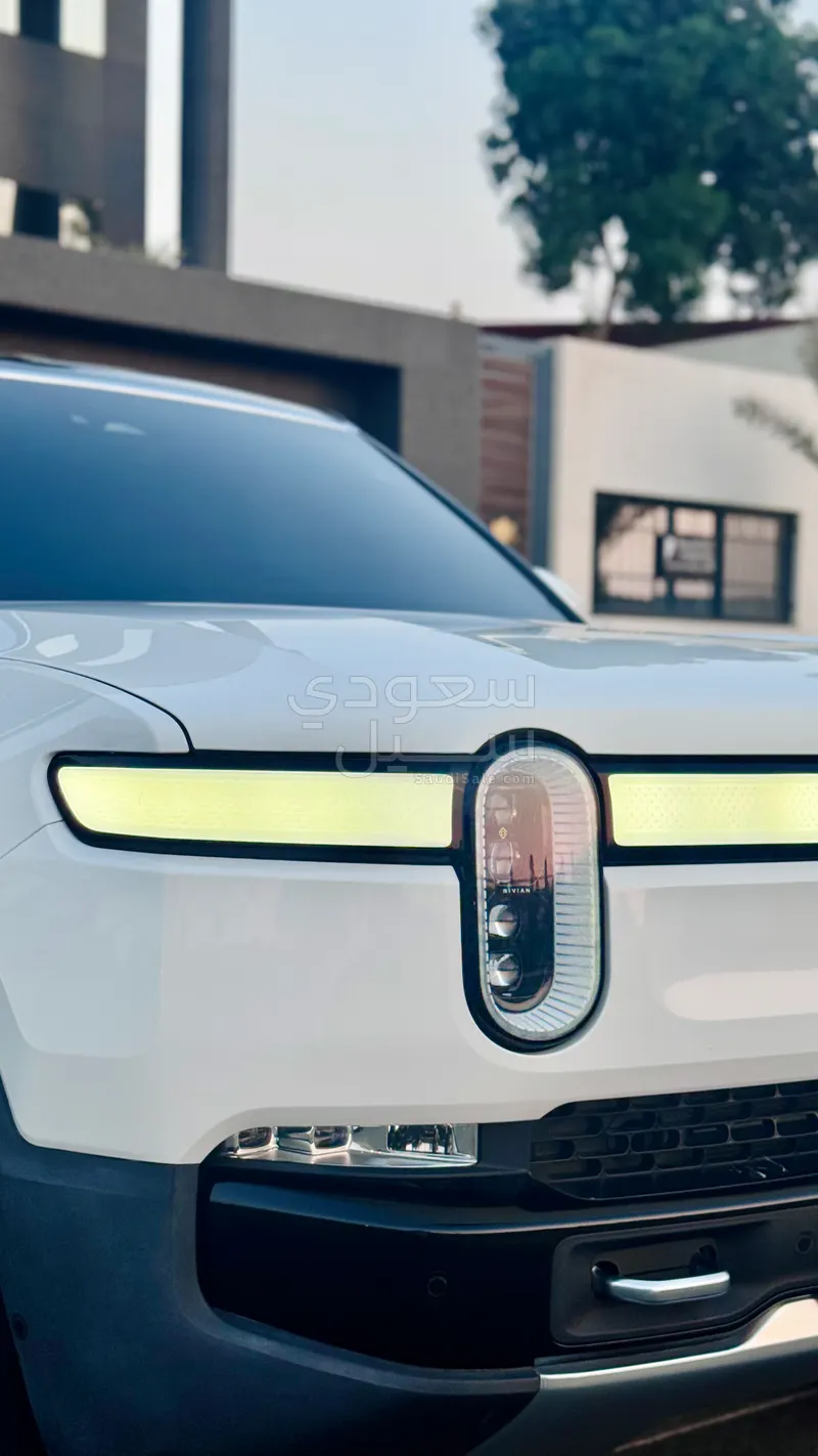 2023 ريفيان أر 1 إس