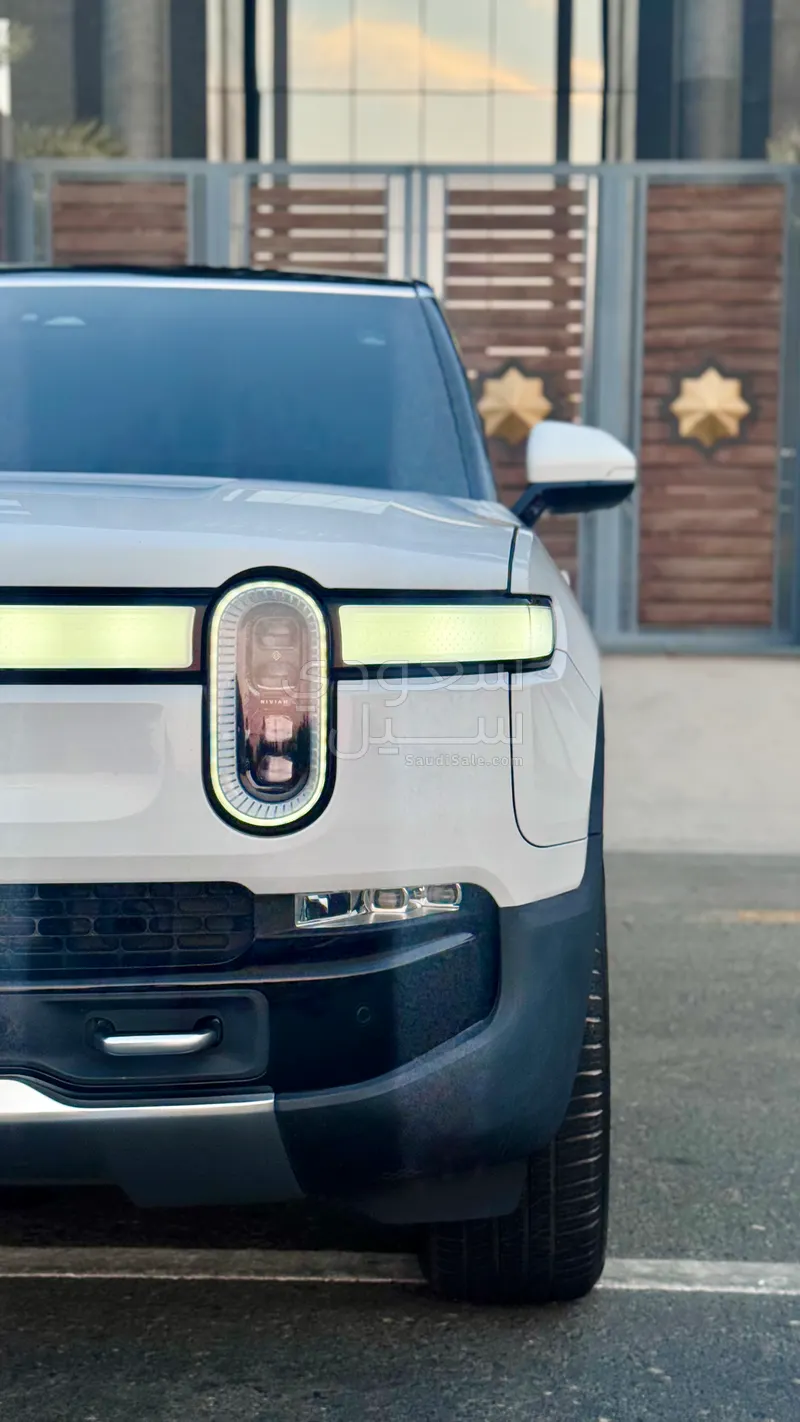 2023 ريفيان أر 1 إس