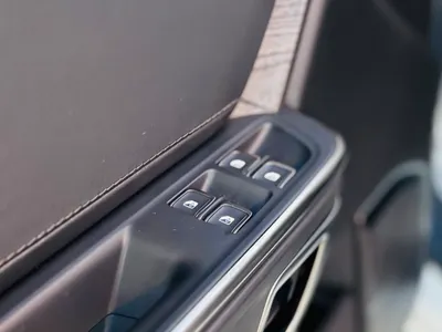 2023 ريفيان أر 1 إس