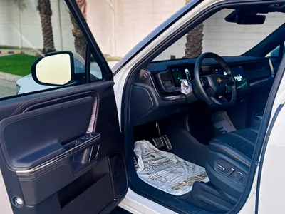 2023 ريفيان أر 1 إس