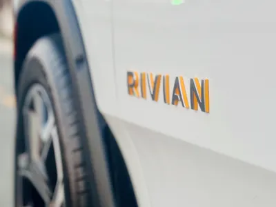 2023 ريفيان أر 1 إس