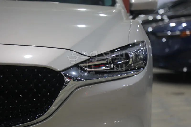 2025 مازدا مازدا 6