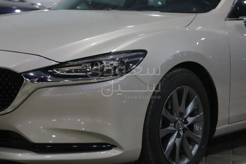 2025 مازدا مازدا 6