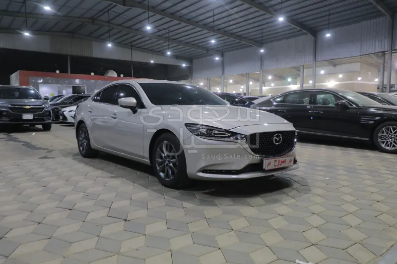 2025 مازدا مازدا 6