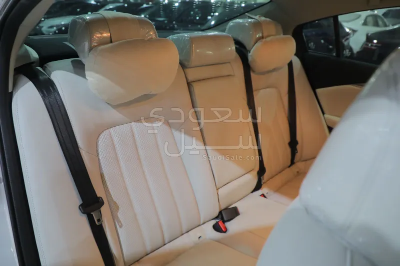 2025 مازدا مازدا 6