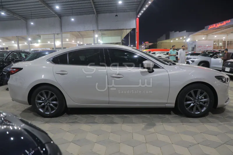 2025 مازدا مازدا 6