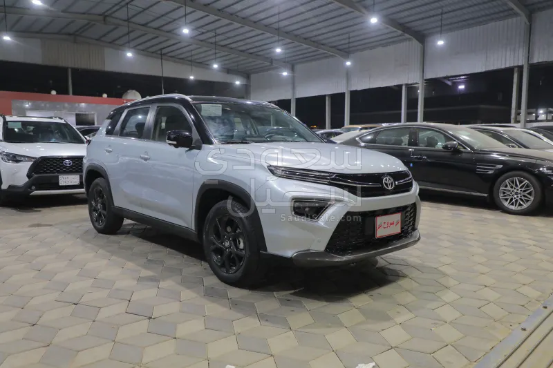 2025 تويوتا اوربان كروزر جي ال اكس