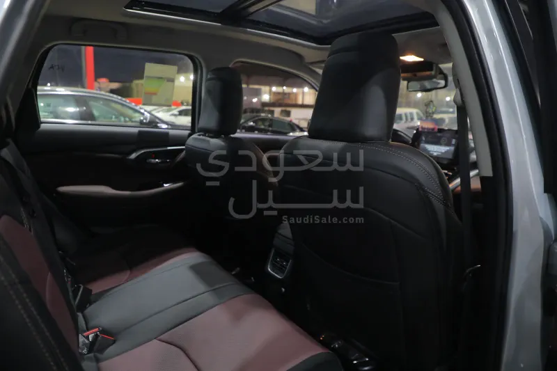 2025 تويوتا اوربان كروزر جي ال اكس