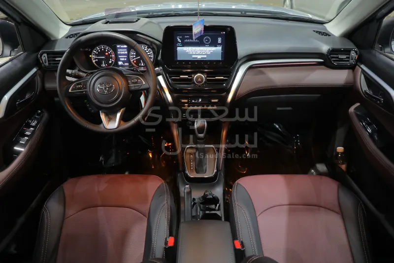 2025 تويوتا اوربان كروزر جي ال اكس