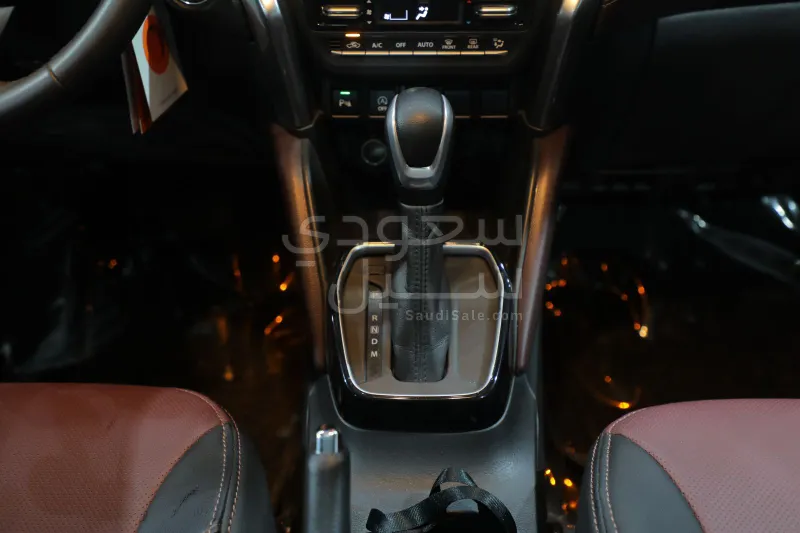 2025 تويوتا اوربان كروزر جي ال اكس