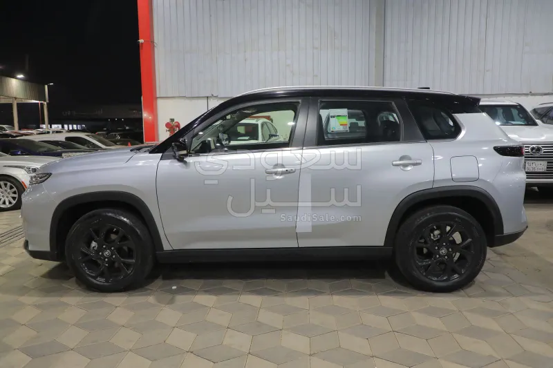 2025 تويوتا اوربان كروزر جي ال اكس