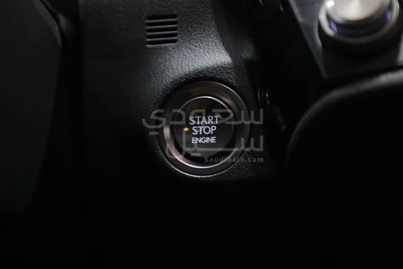 2023 لكزس إي إس 350