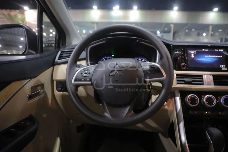 2024 متسوبيشي اكسباندر كروس