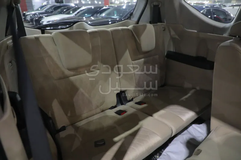 2024 متسوبيشي اكسباندر كروس