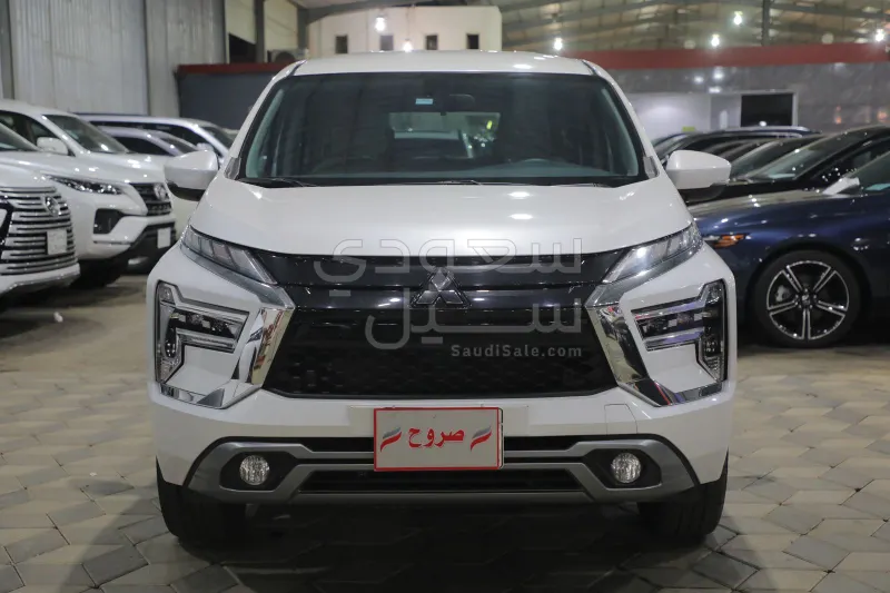 2024 متسوبيشي اكسباندر كروس