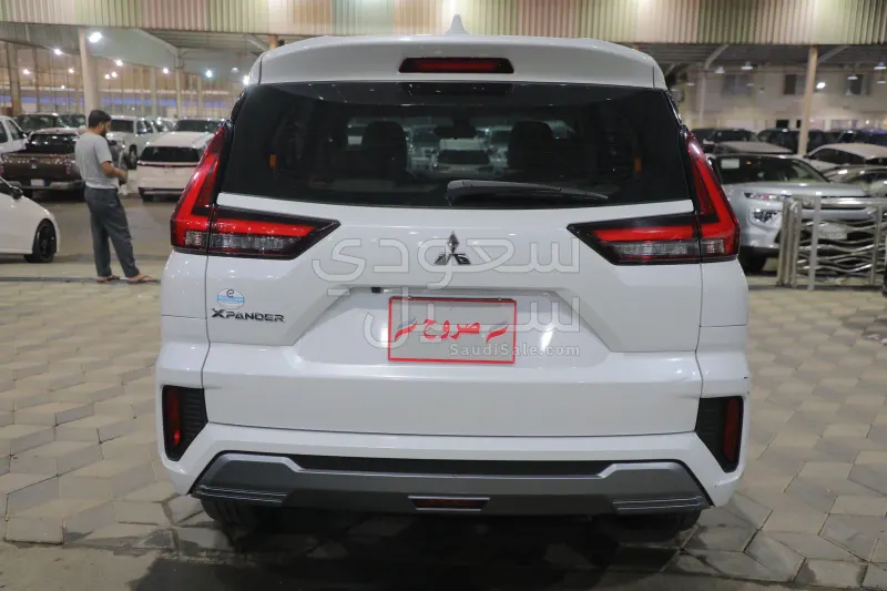 2024 متسوبيشي اكسباندر كروس