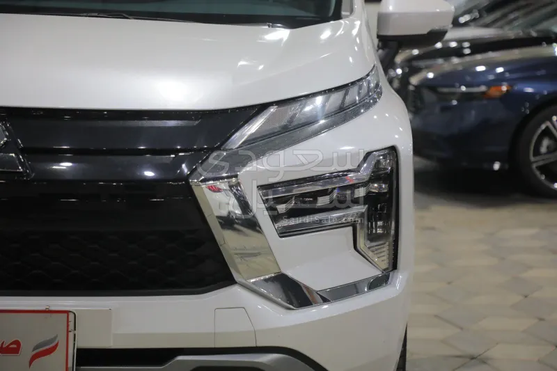 2024 متسوبيشي اكسباندر كروس