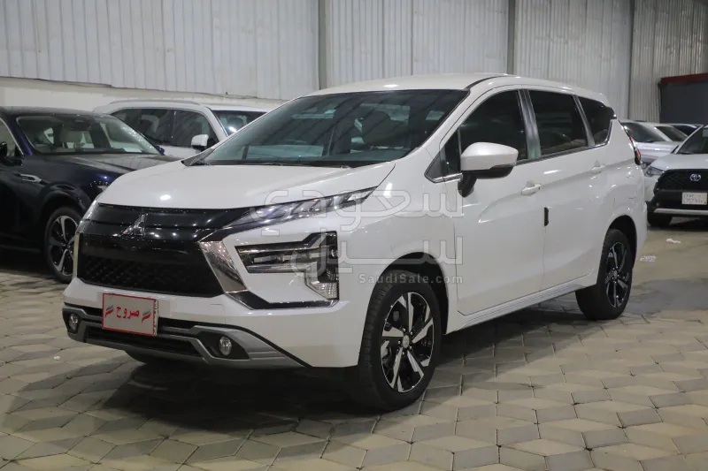 2024 متسوبيشي اكسباندر كروس