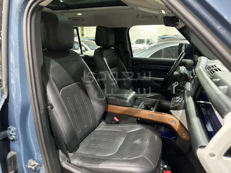 2020 لاند روفر ديفيندر اتش اس اي