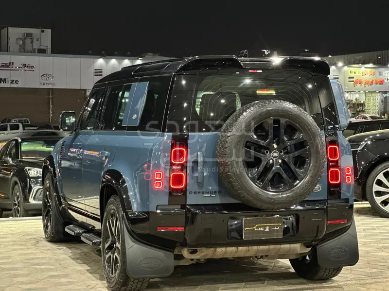 2020 لاند روفر ديفيندر اتش اس اي