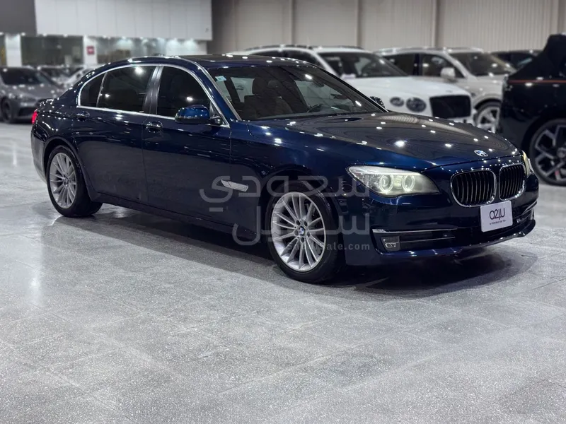 2014 بي ام دبليو الفئة السابعة 730 أي