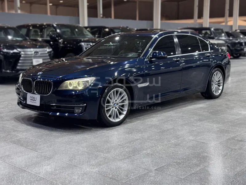 2014 بي ام دبليو الفئة السابعة 730 أي