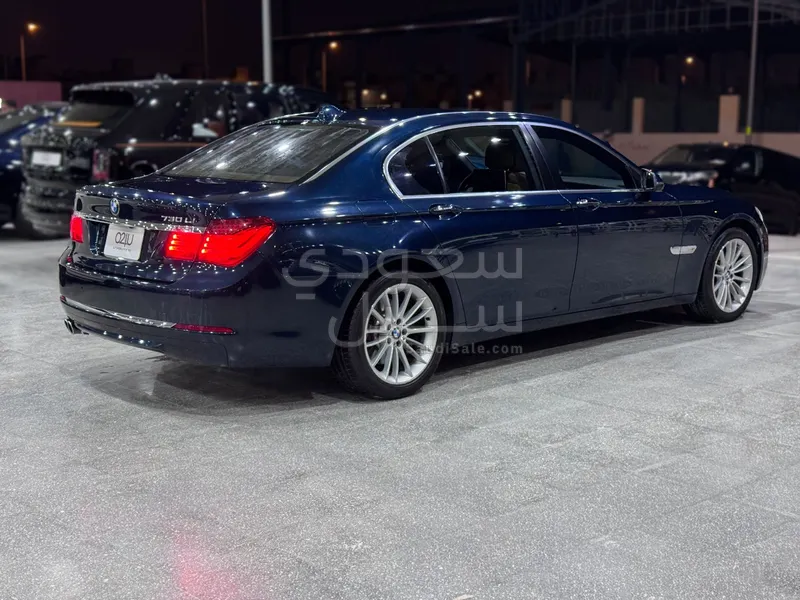 2014 بي ام دبليو الفئة السابعة 730 أي