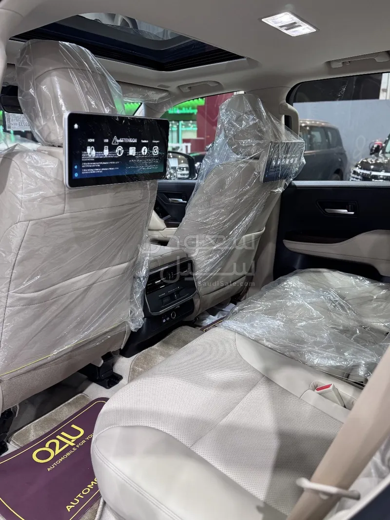 2025 تويوتا لاند كروزر جي اكس ار