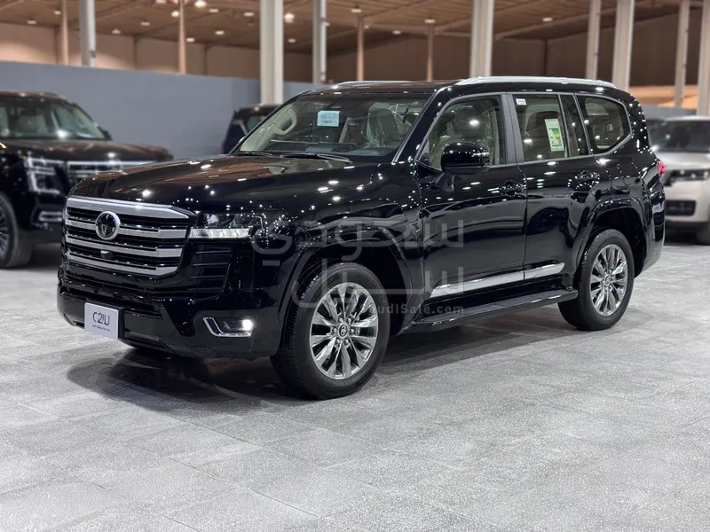 2025 تويوتا لاند كروزر جي اكس ار