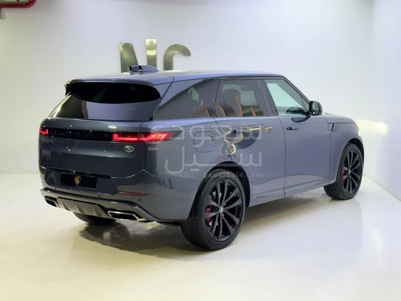 2023 لاند روفر رينج روفر سبورت اس اي