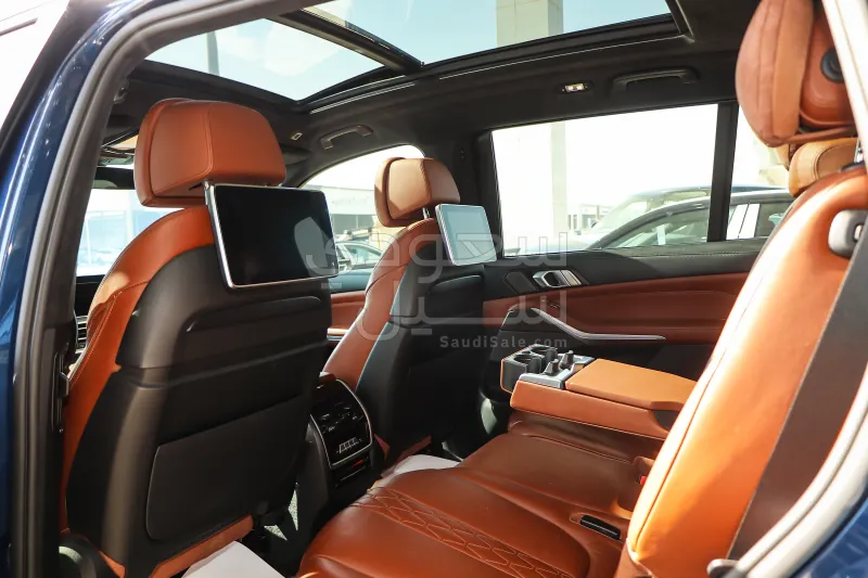 2022 بي ام دبليو الفئة اكس 7