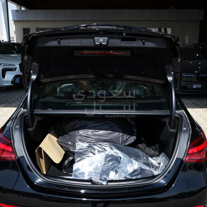 2025 مرسيدس - بنز سي 200