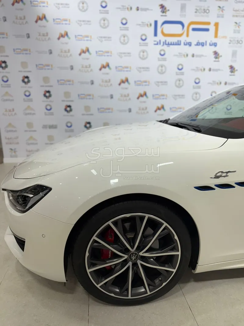 2022 مازيراتي جيبلي جي تي