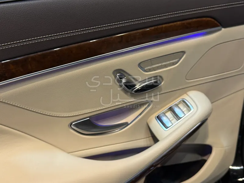 2015 مرسيدس - بنز إس 400