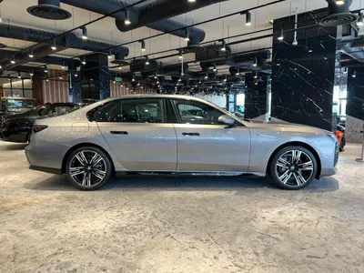 2026 بي ام دبليو الفئة السابعة 735أي