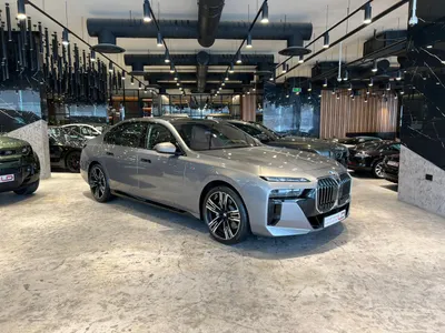 2026 بي ام دبليو الفئة السابعة 735أي