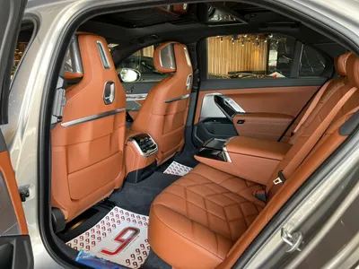 2026 بي ام دبليو الفئة السابعة 735أي