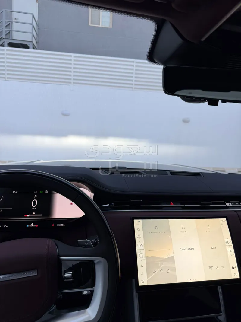 2025 لاند روفر رينج روفر اتش اس اي