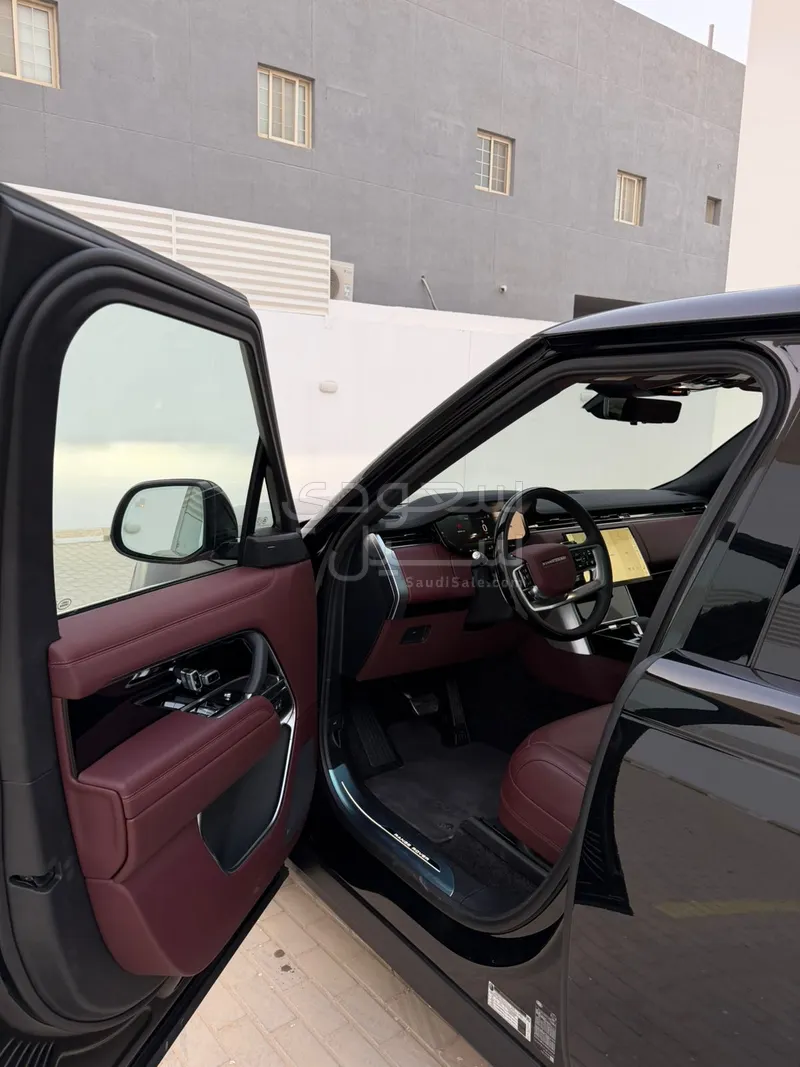 2025 لاند روفر رينج روفر اتش اس اي